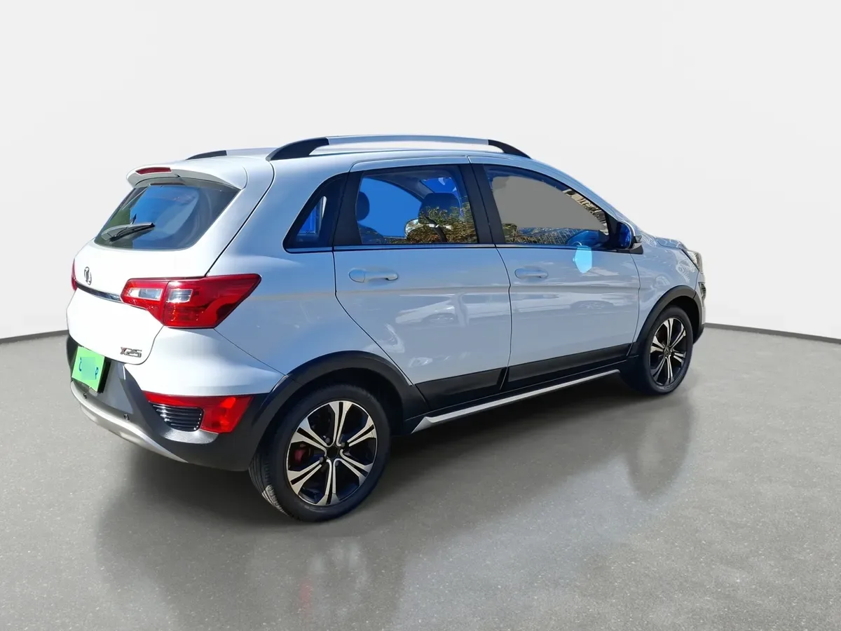 BAIC X25 1.5 Elite 4x2 Mt 5p año 2019
