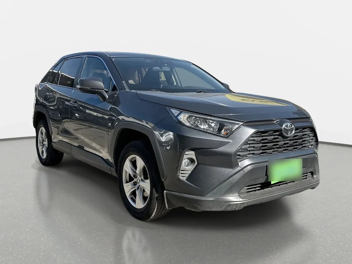 Toyota Rav 4 2.0 Le 4x2 Mt 5p año 2021