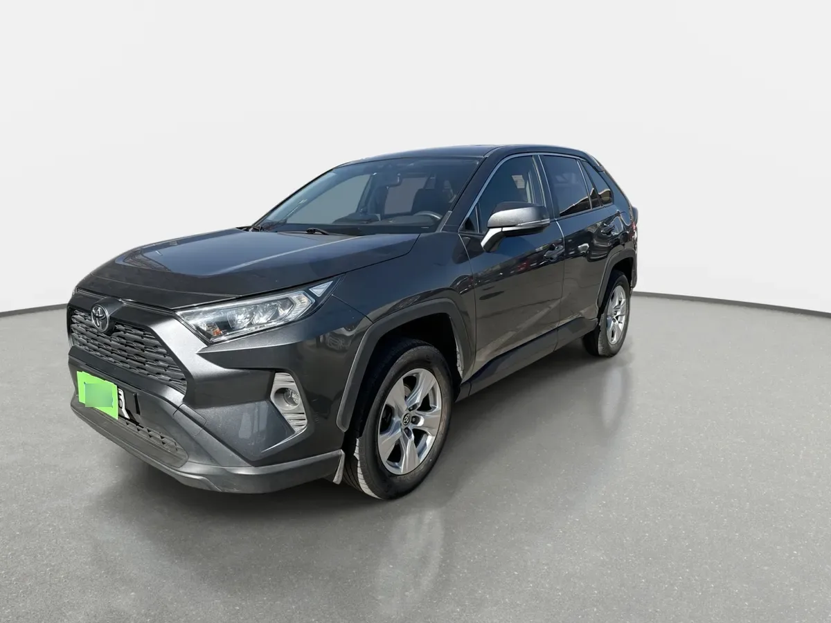 Toyota Rav 4 2.0 Le 4x2 Mt 5p año 2021