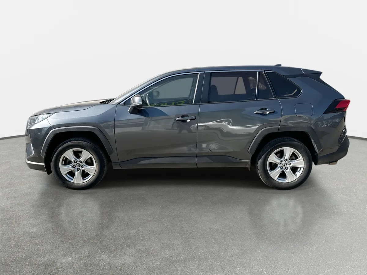 Toyota Rav 4 2.0 Le 4x2 Mt 5p año 2021