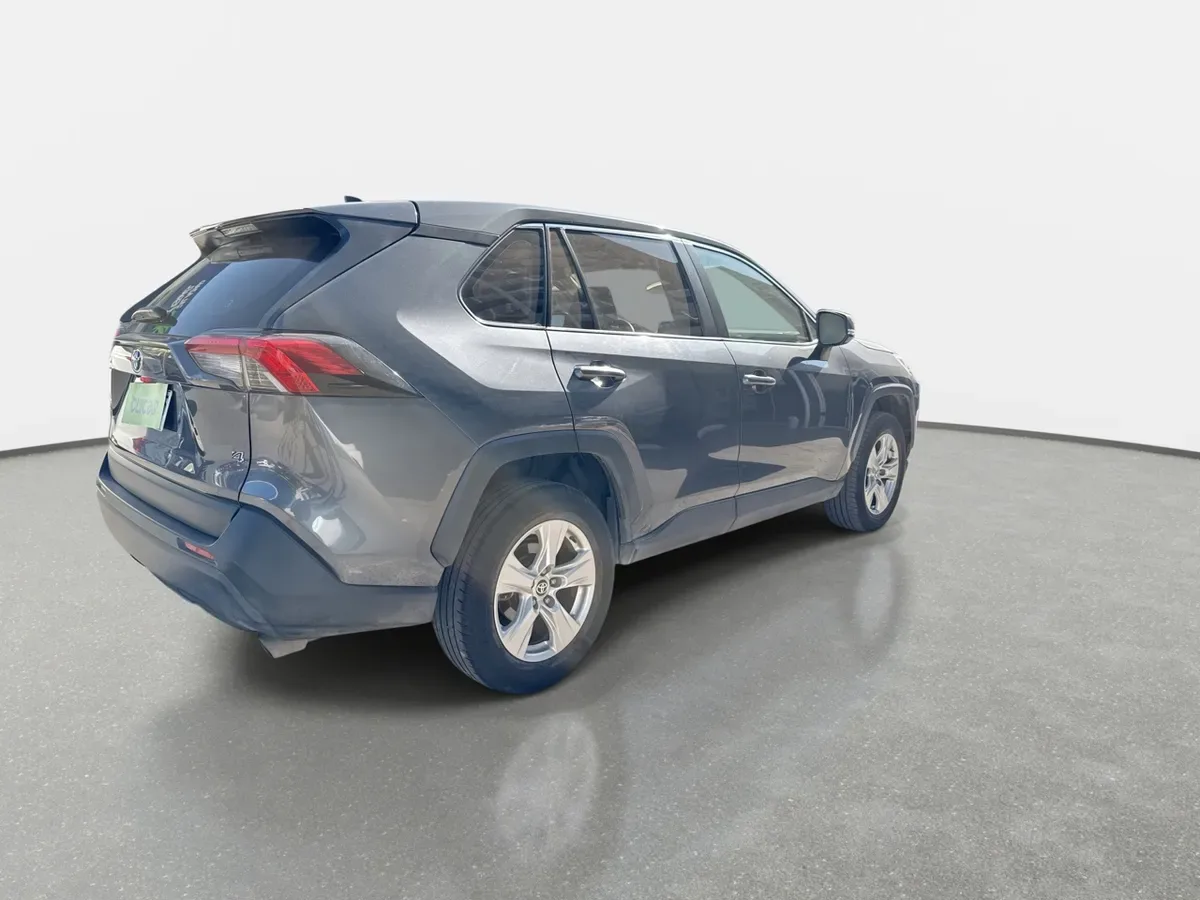 Toyota Rav 4 2.0 Le 4x2 Mt 5p año 2021