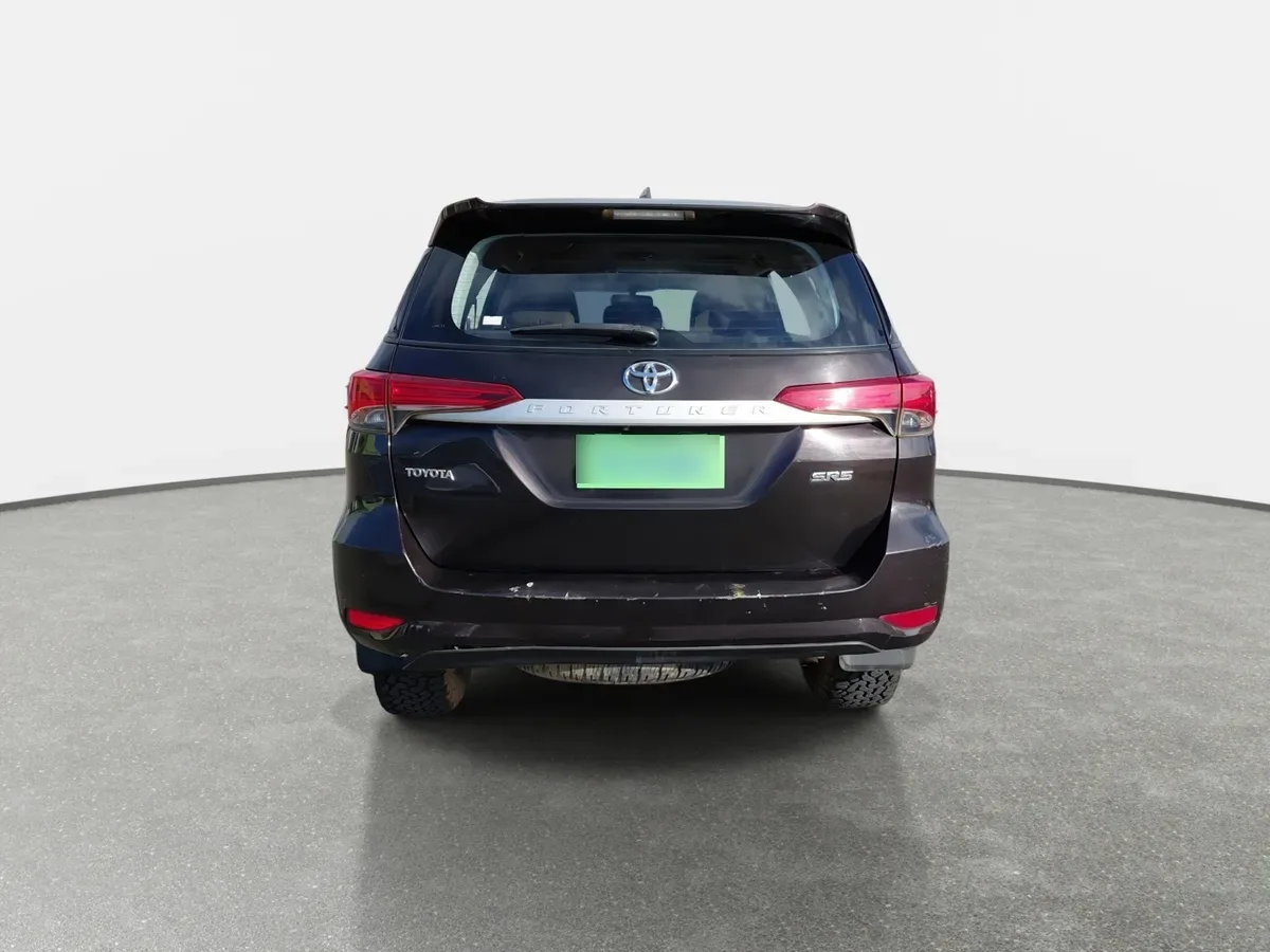 Toyota Fortunner 2.7 Sr5 4x2 At 5p año 2019