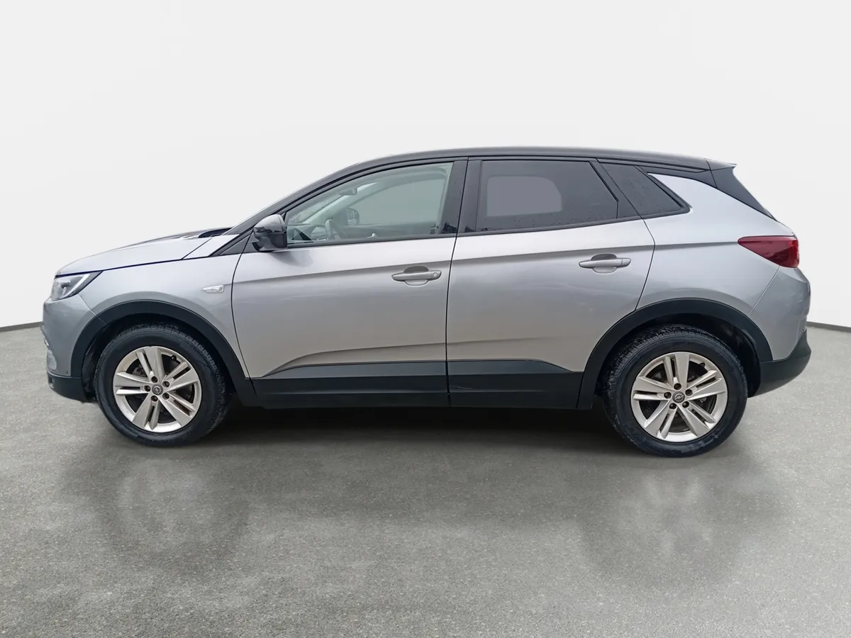Opel Grandland 1.2t Edition 4x2 Mt6 5p año 2021