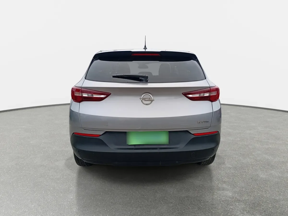 Opel Grandland 1.2t Edition 4x2 Mt6 5p año 2021