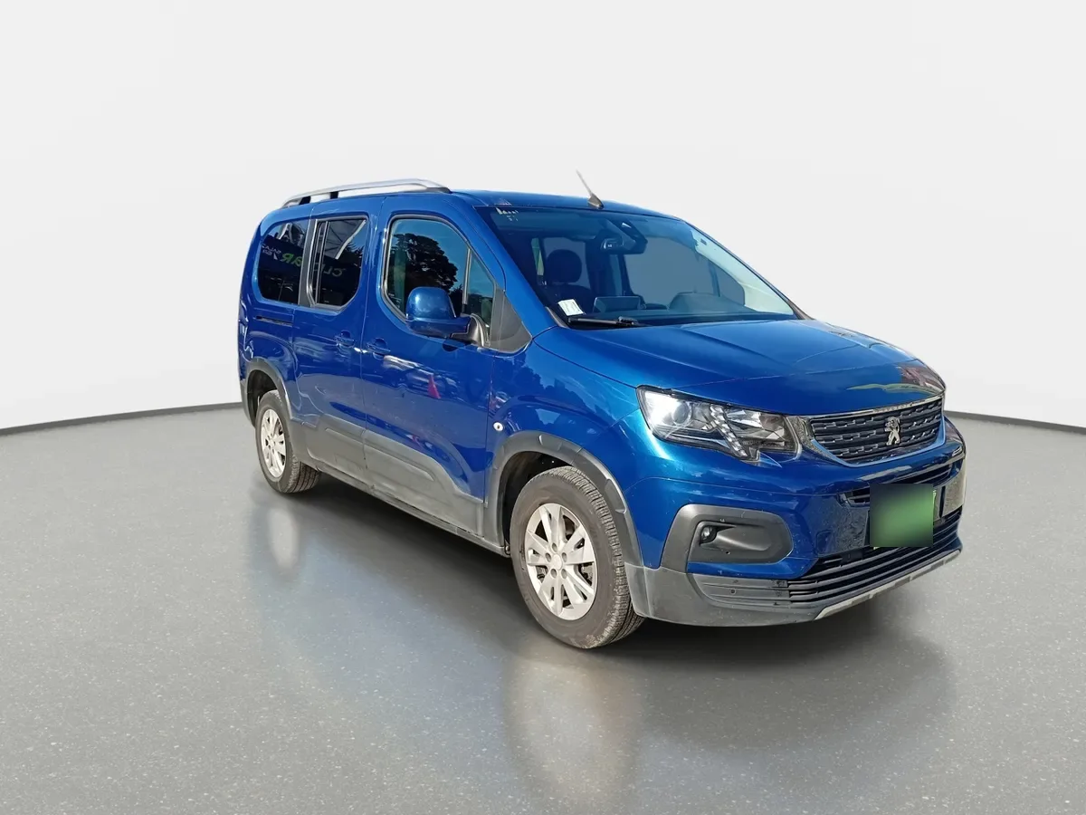 Peugeot Rifter 1.5 Allure Bluehdi Diesel 4x2 130hp Eat8 5p año 2021