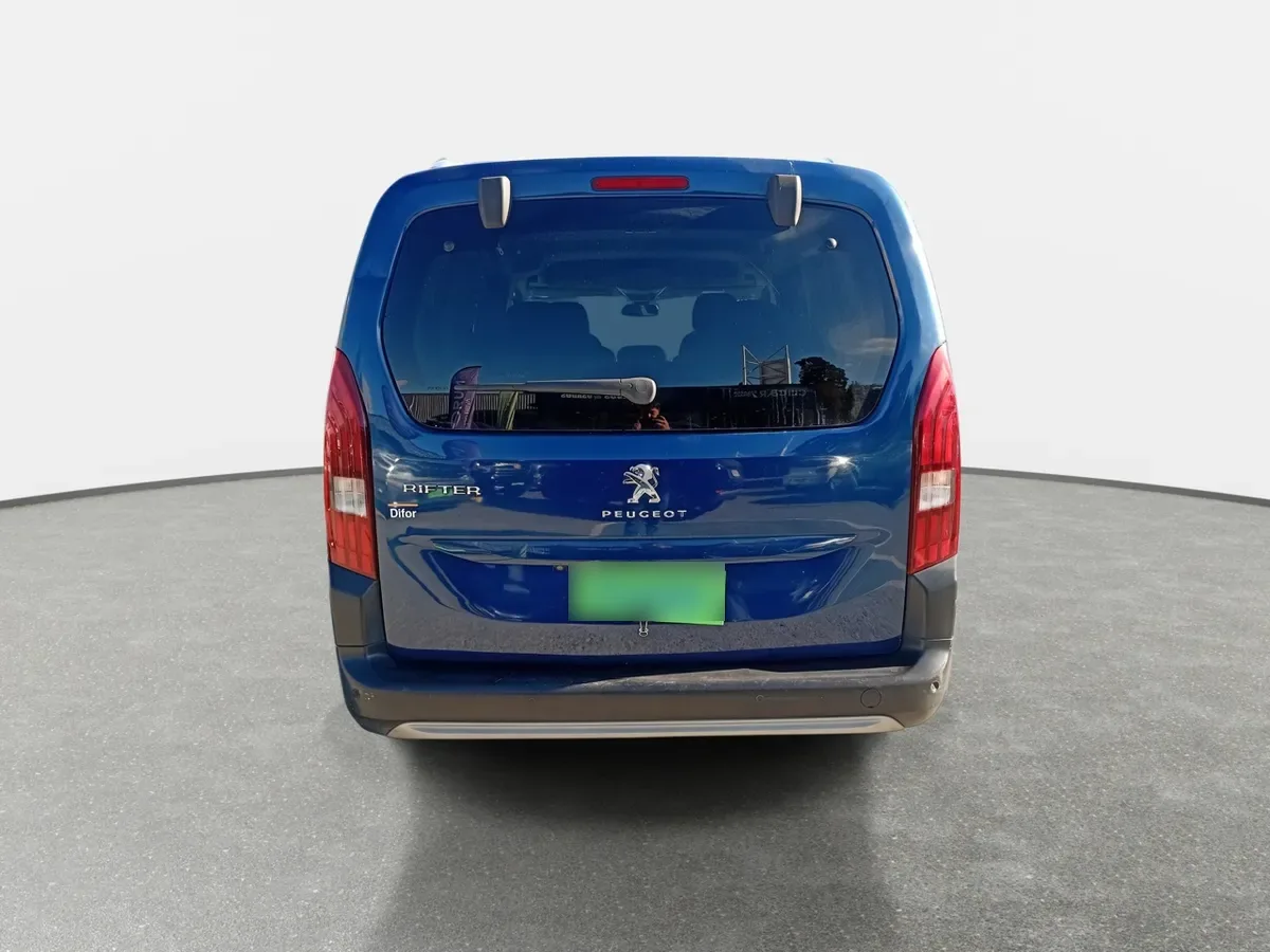 Peugeot Rifter 1.5 Allure Bluehdi Diesel 4x2 130hp Eat8 5p año 2021