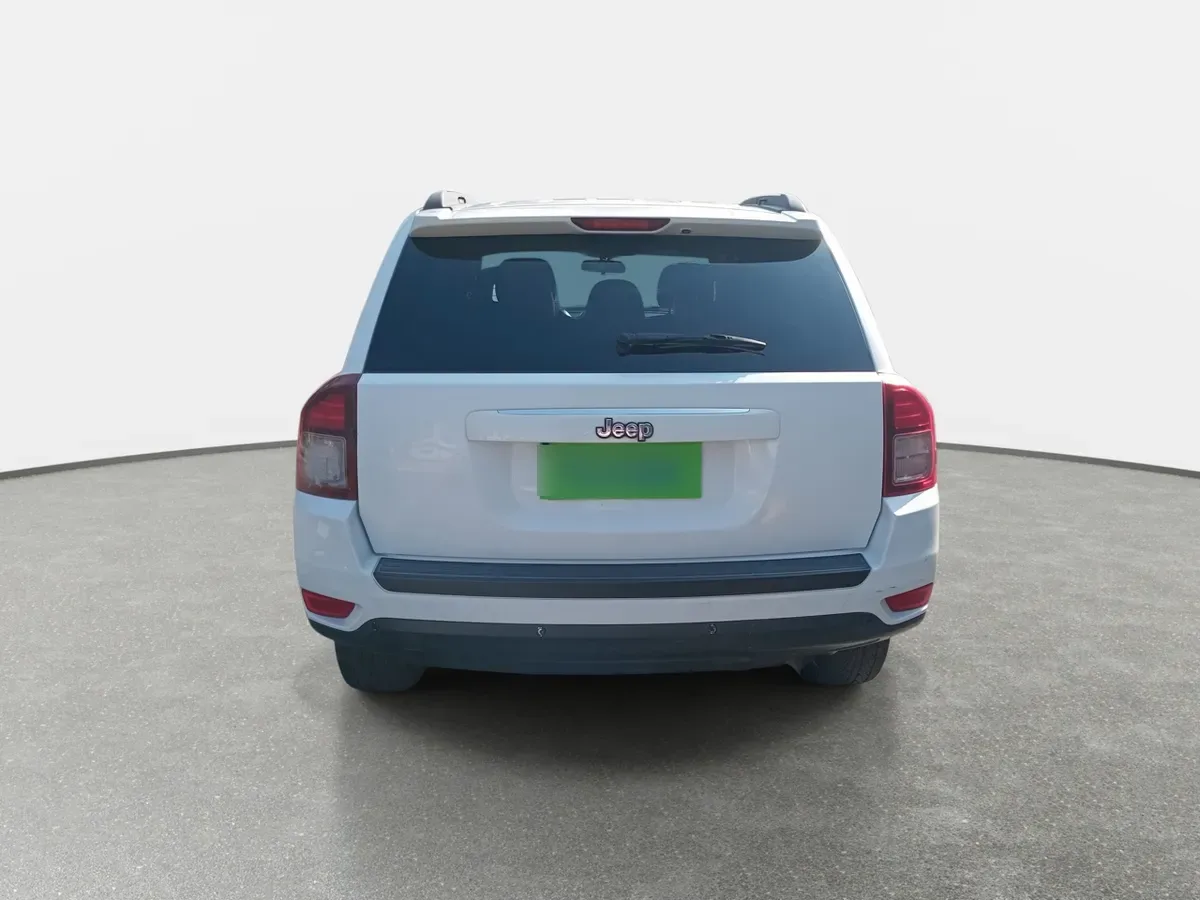 Jeep Compass 2.4 Sport 4x2 At 5p año 2017