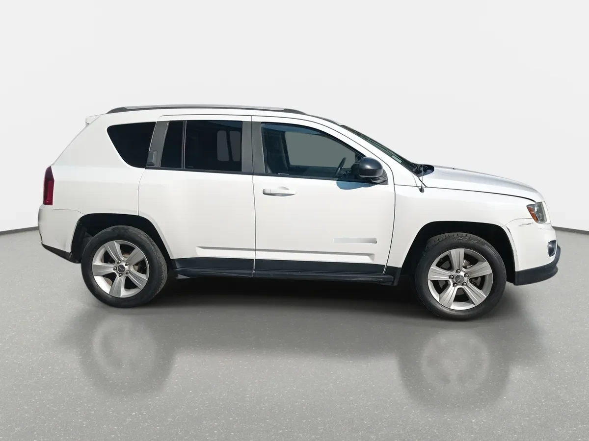 Jeep Compass 2.4 Sport 4x2 At 5p año 2017
