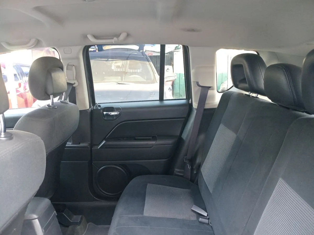 Jeep Compass 2.4 Sport 4x2 At 5p año 2017
