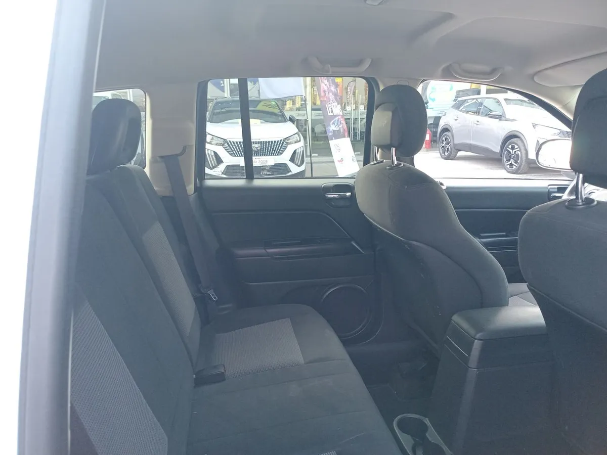 Jeep Compass 2.4 Sport 4x2 At 5p año 2017
