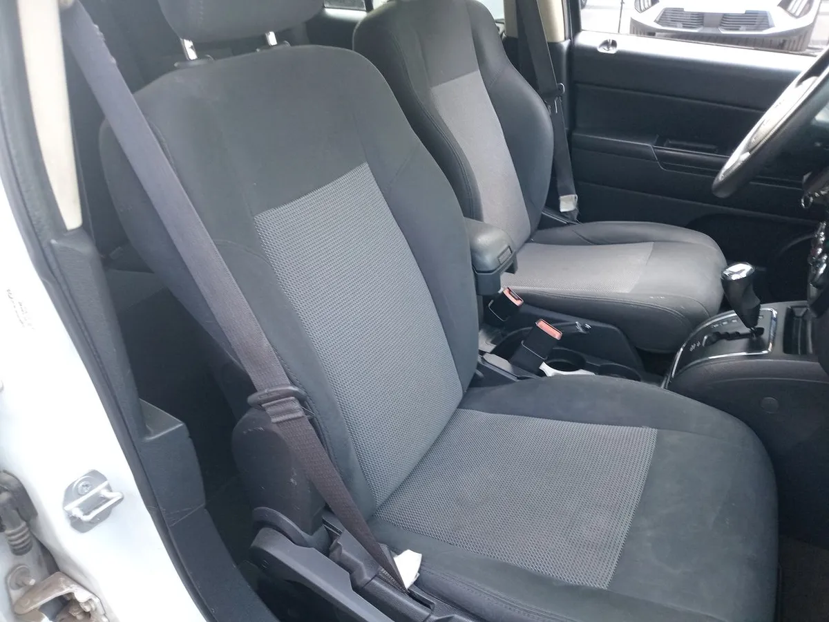 Jeep Compass 2.4 Sport 4x2 At 5p año 2017