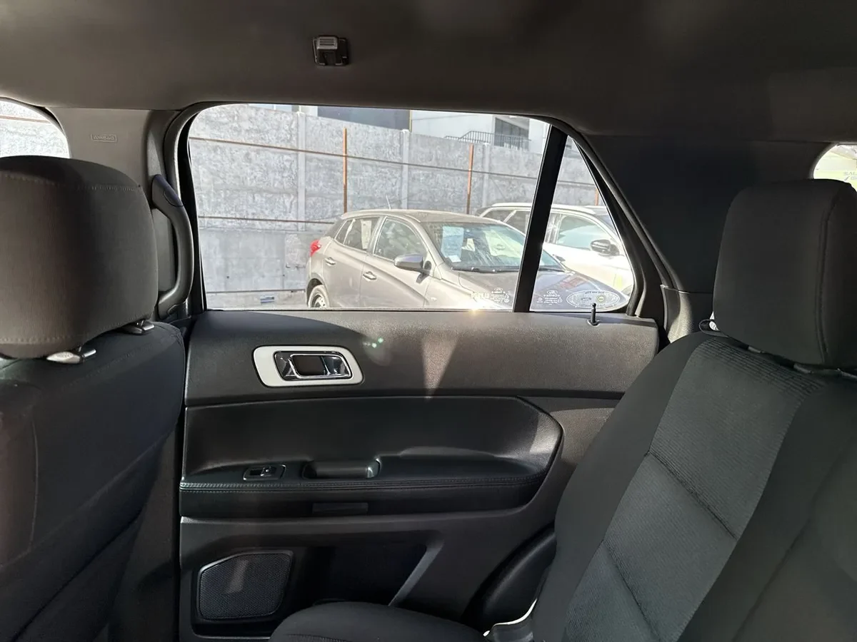 Ford Explorer 3.5 Xlt 4wd 3 Corridas At 5p año 2014