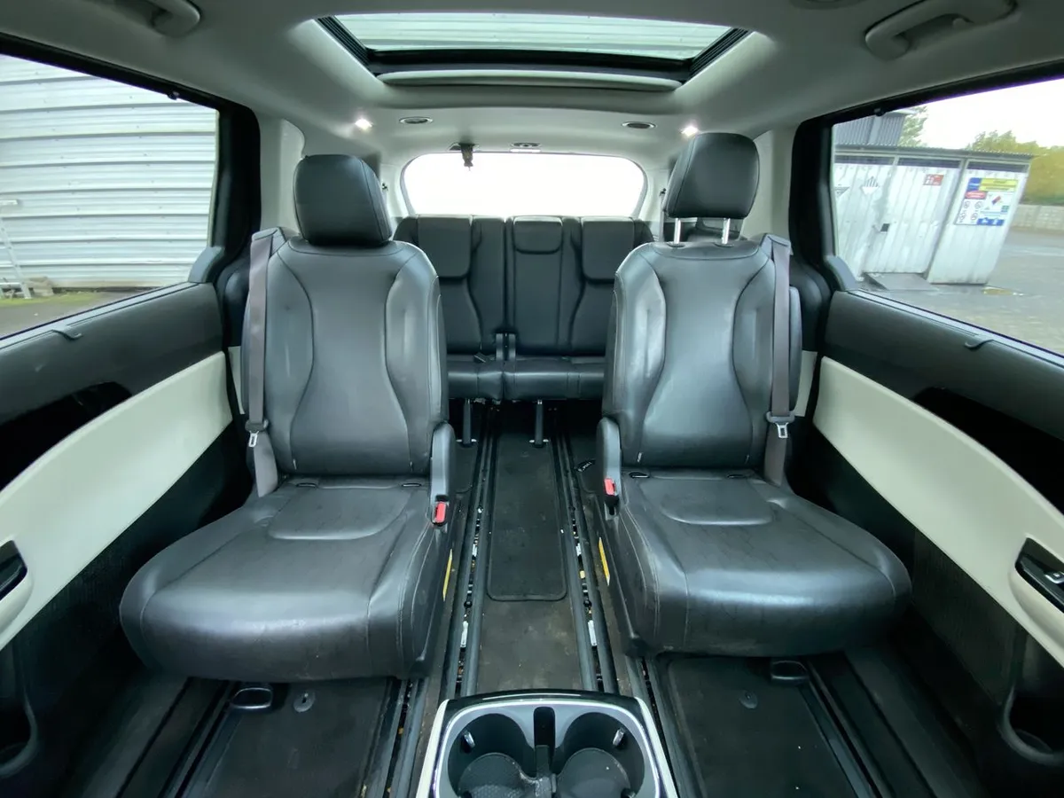 Kia Carnival 2.2 Ex Ltd Diesel 4x2 8at 5p año 2024