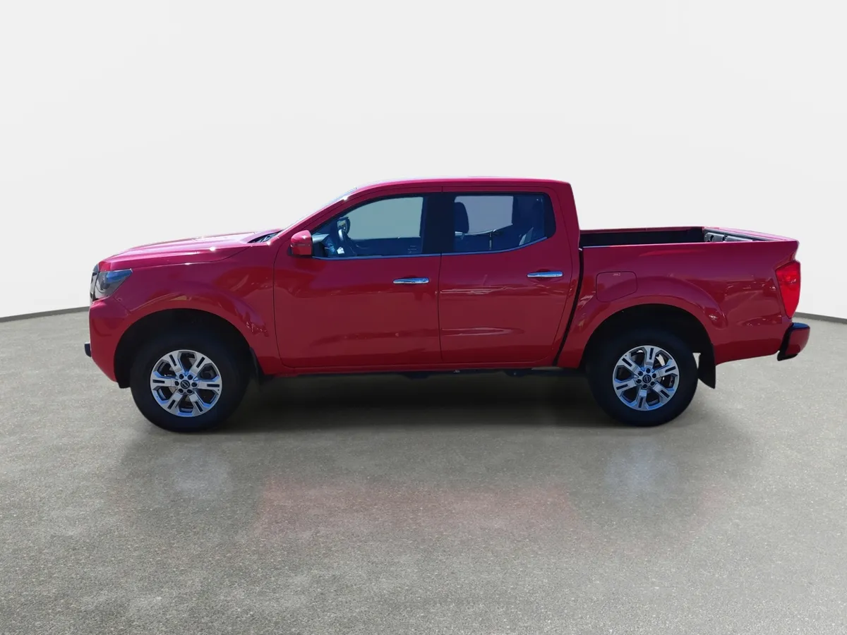 Nissan Navara 2.3d Xe Diesel 4x2 Dob.cab. Mt 4p año 2024