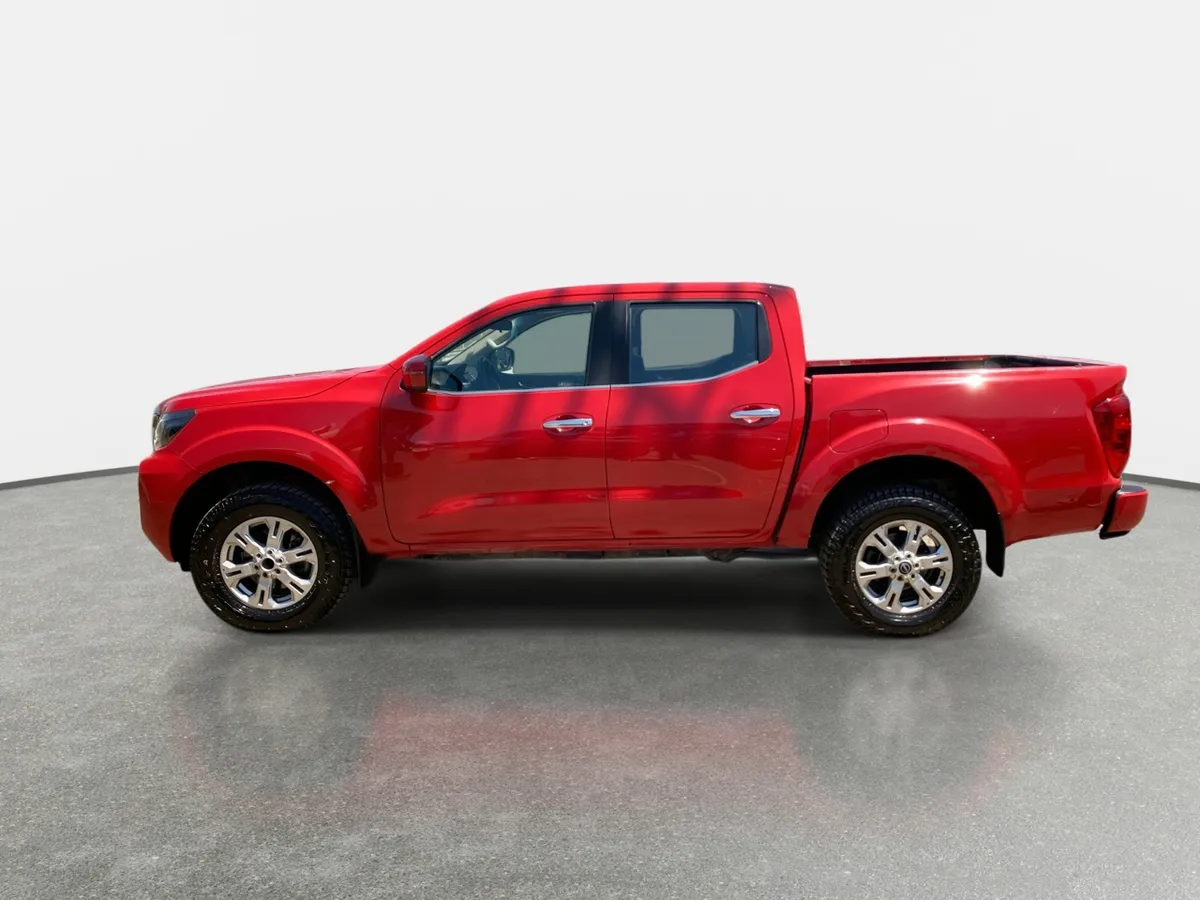 Nissan Navara 2.3d Xe Diesel 4x2 Dob.cab. Mt 4p año 2024