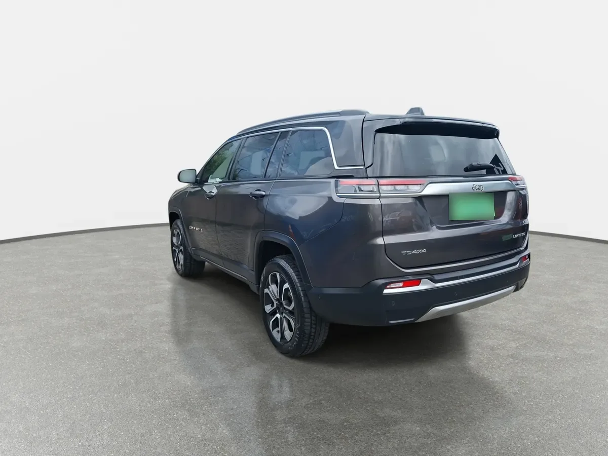 Jeep Commander 2.0t Limited Td380 Dies 4x4 9at 5p año 2025