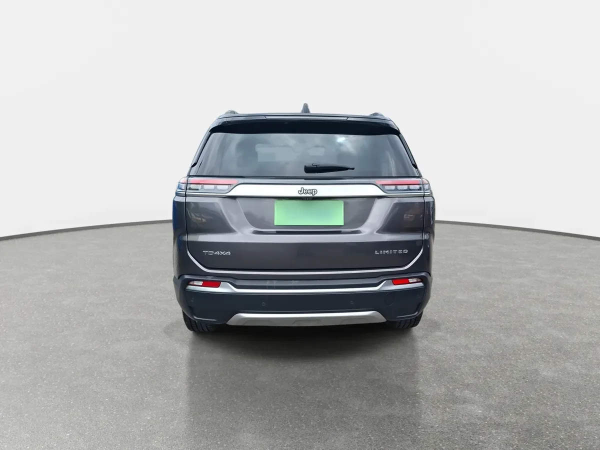 Jeep Commander 2.0t Limited Td380 Dies 4x4 9at 5p año 2025