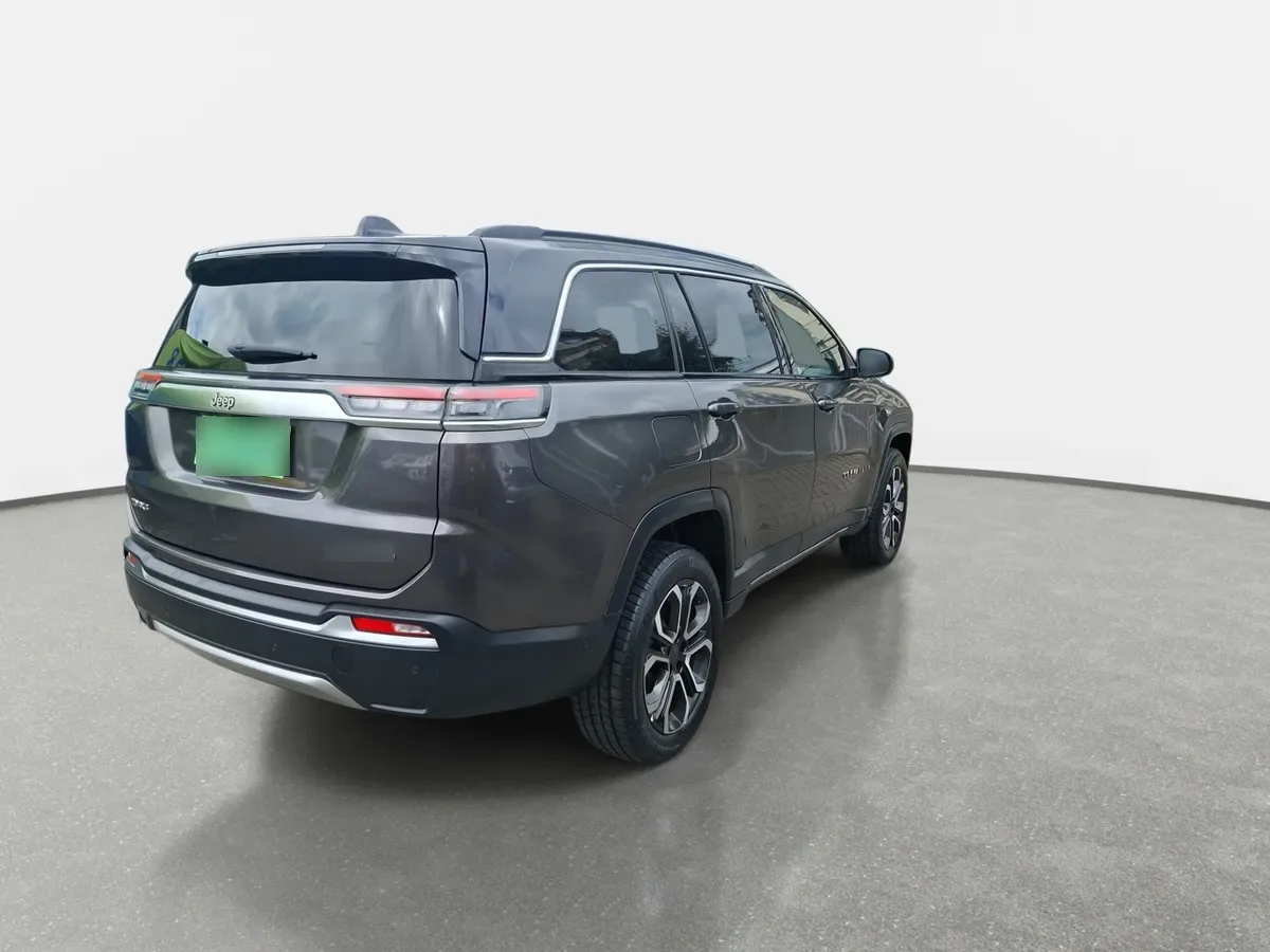 Jeep Commander 2.0t Limited Td380 Dies 4x4 9at 5p año 2025