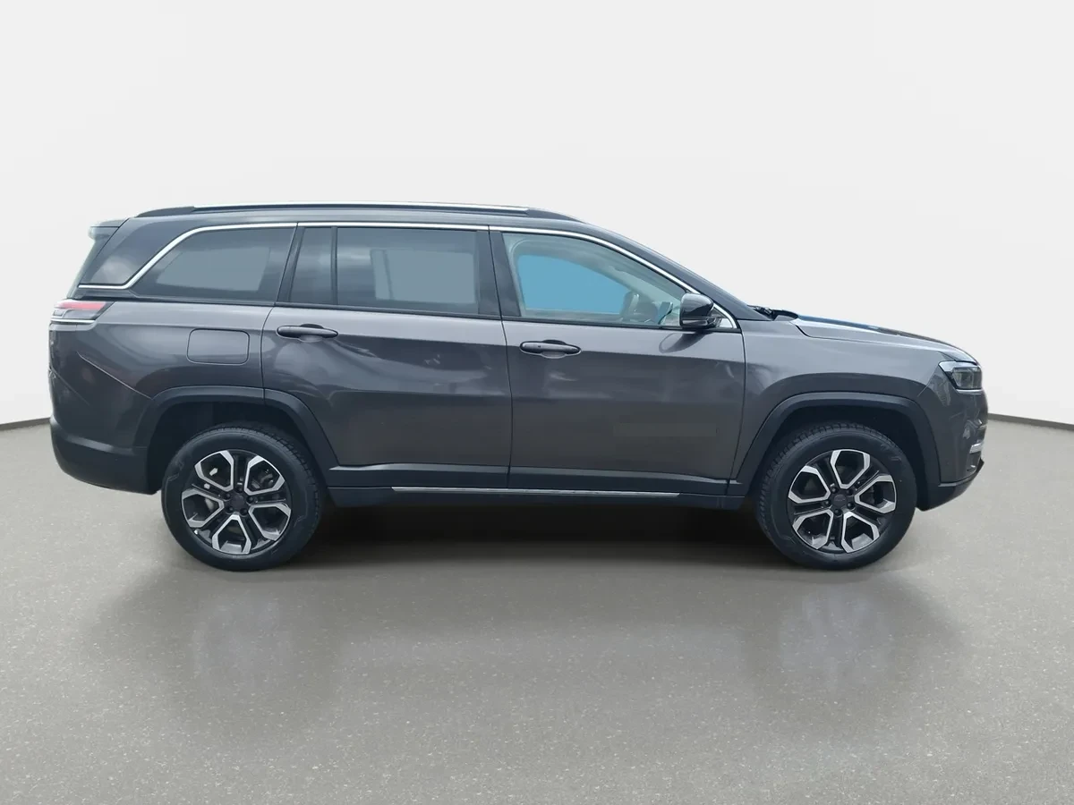 Jeep Commander 2.0t Limited Td380 Dies 4x4 9at 5p año 2025
