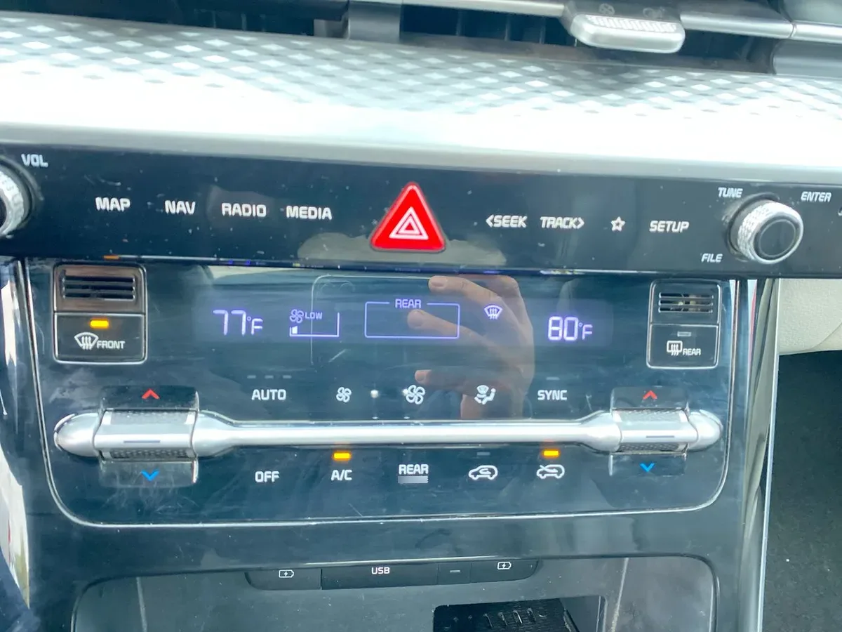 Kia Carnival 2.2 Ex Ltd Diesel 4x2 8at 5p año 2024
