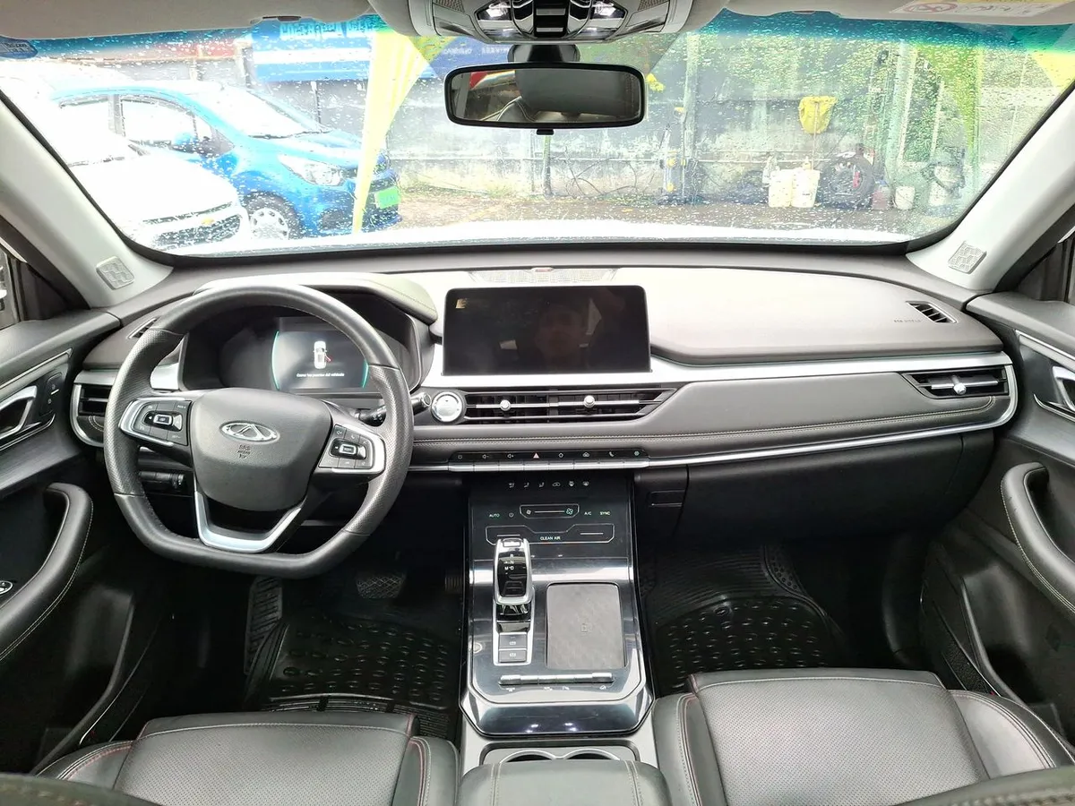 Chery Tiggo 7 Pro 1.5t Glx 4x2 Bicolor Cvt At 5p año 2023