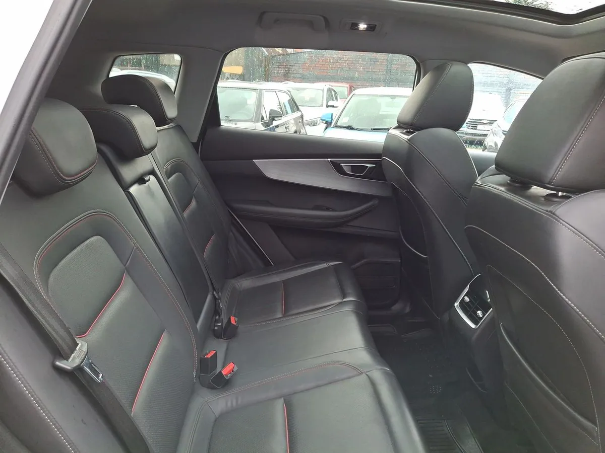 Chery Tiggo 7 Pro 1.5t Glx 4x2 Bicolor Cvt At 5p año 2023