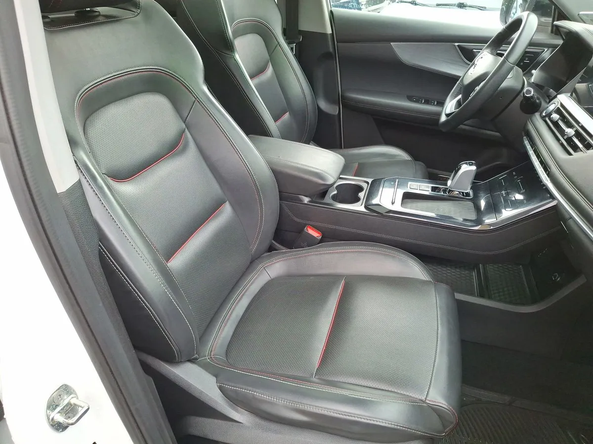 Chery Tiggo 7 Pro 1.5t Glx 4x2 Bicolor Cvt At 5p año 2023