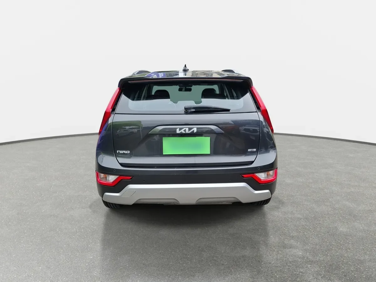 Kia Niro 1.6l Gdi Lx Hev Hybrid 4x2 6dct At 5p año 2023