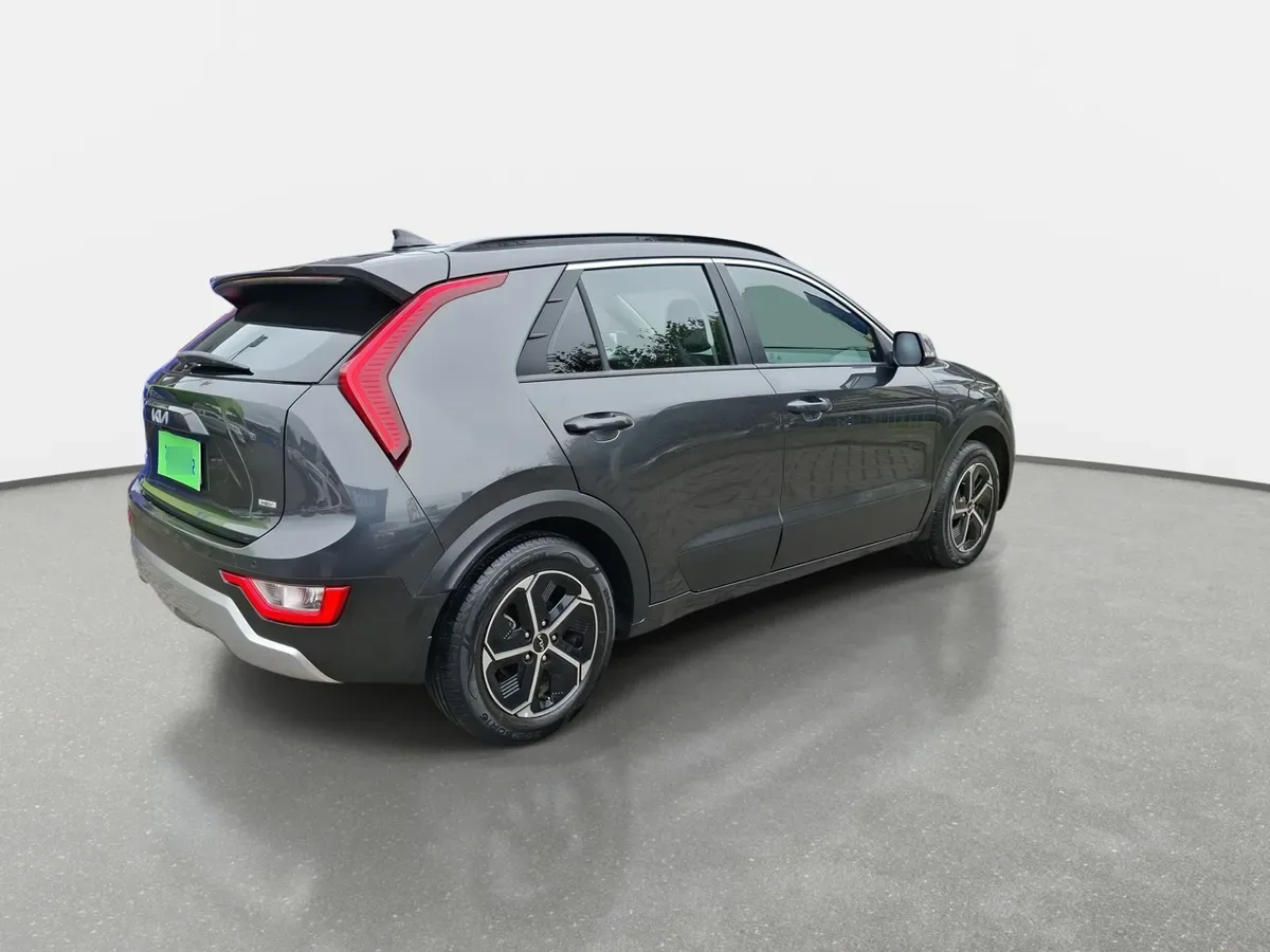 Kia Niro 1.6l Gdi Lx Hev Hybrid 4x2 6dct At 5p año 2023