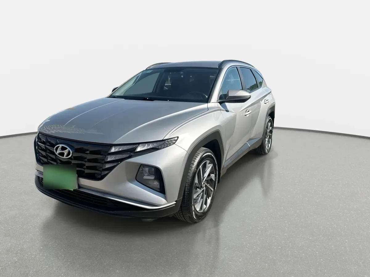 Hyundai Tucson 2.0 Nx4 Plus 2wd At 5p año 2024