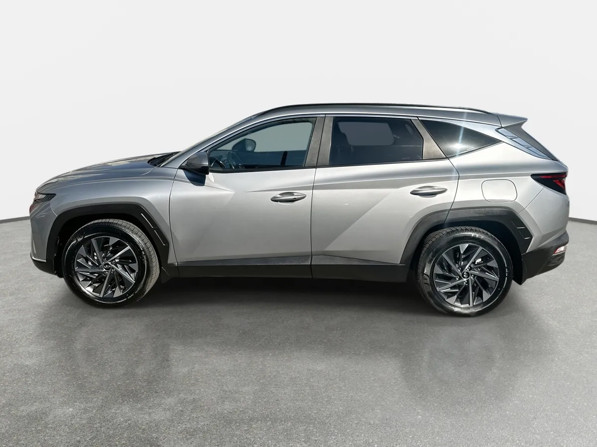 Hyundai Tucson 2.0 Nx4 Plus 2wd At 5p año 2024