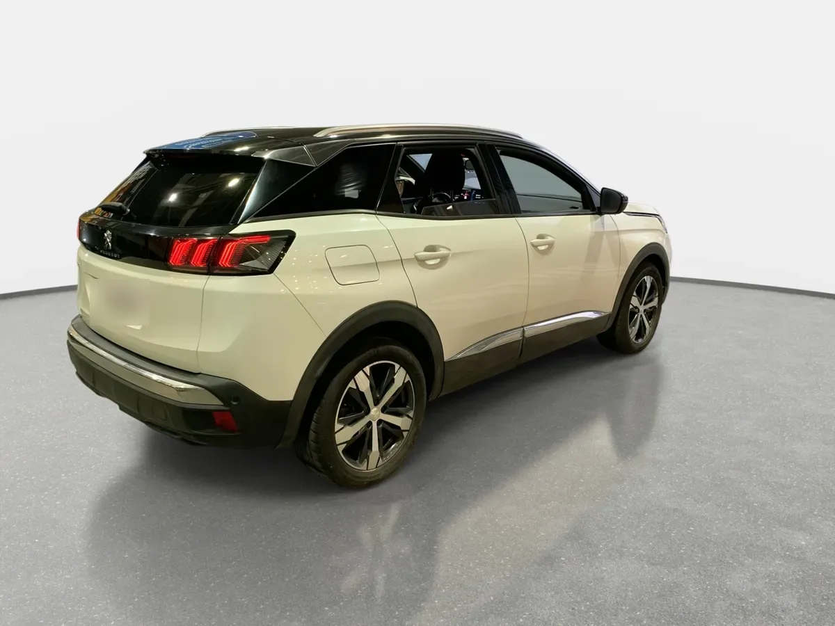 Peugeot 3008 1.5 Allure Pack Bluehdi 130 4x2 Eat8 5p año 2024