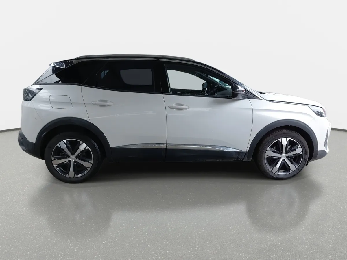 Peugeot 3008 1.5 Allure Pack Bluehdi 130 4x2 Eat8 5p año 2024
