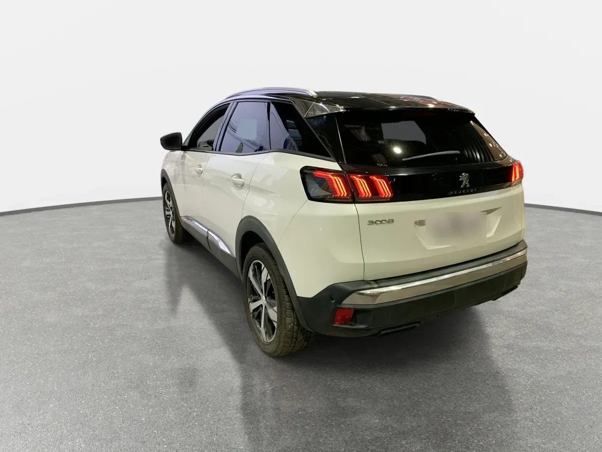 Peugeot 3008 1.5 Allure Pack Bluehdi 130 4x2 Eat8 5p año 2024