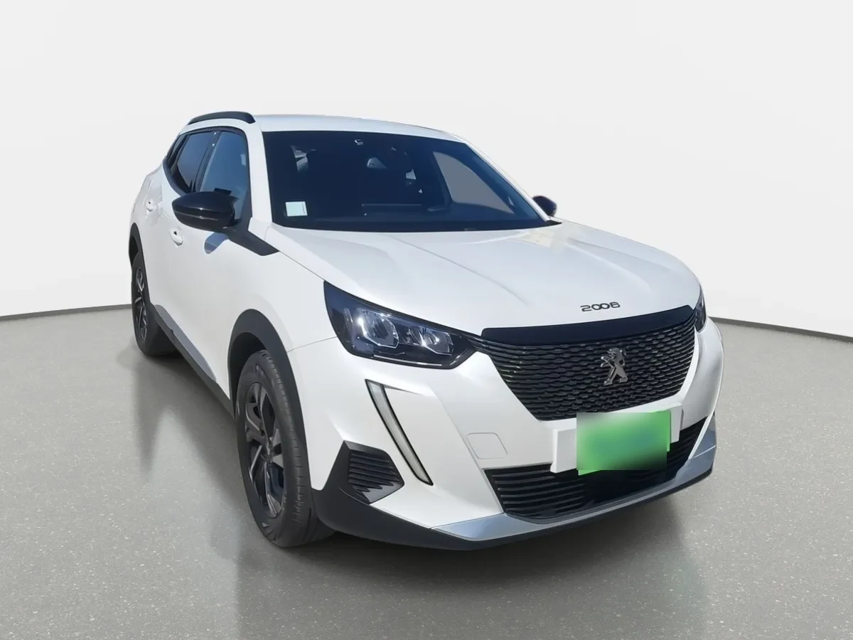 Peugeot 2008 1.2 Allure Pack Puretech 130hp 4x2 Mt 5p año 2024