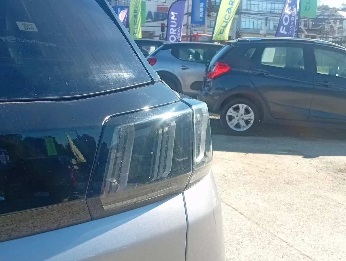 Peugeot 3008 1.5 Allure Pack Bluehdi 130 4x2 Eat8 5p año 2024