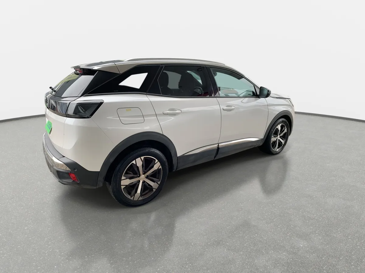 Peugeot 3008 1.5 Allure Pack Bluehdi 130 4x2 Eat8 5p año 2024
