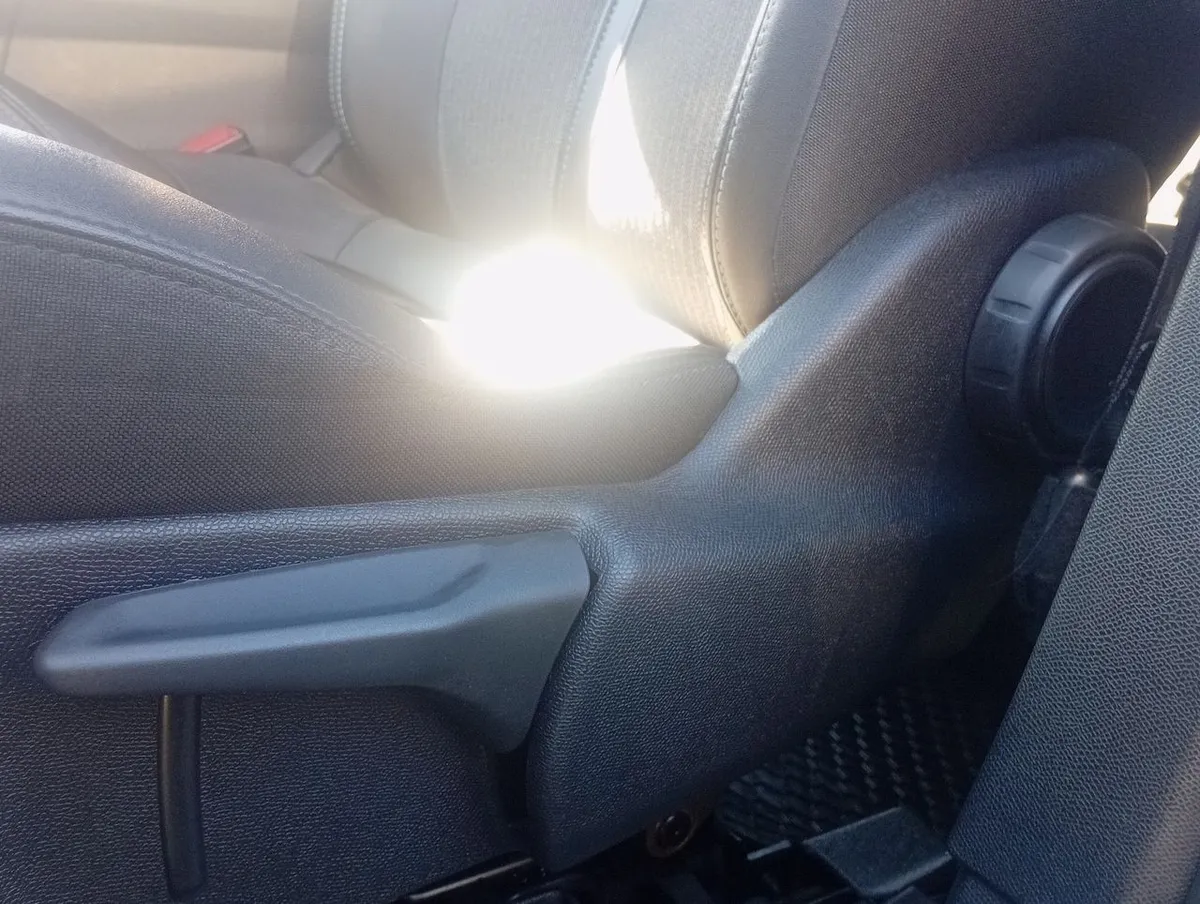 Peugeot 3008 1.5 Allure Pack Bluehdi 130 4x2 Eat8 5p año 2024