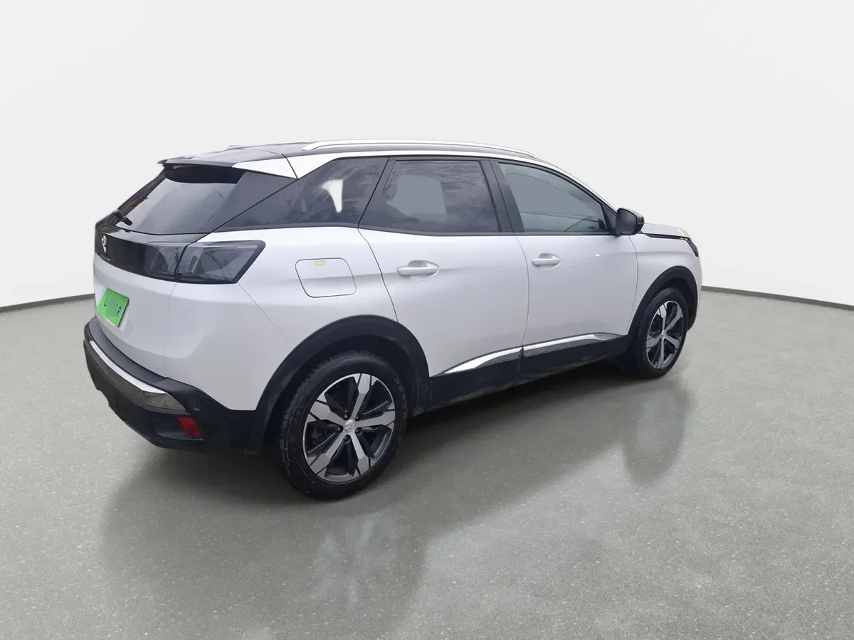 Peugeot 3008 1.5 Allure Pack Bluehdi 130 4x2 Eat8 5p año 2024