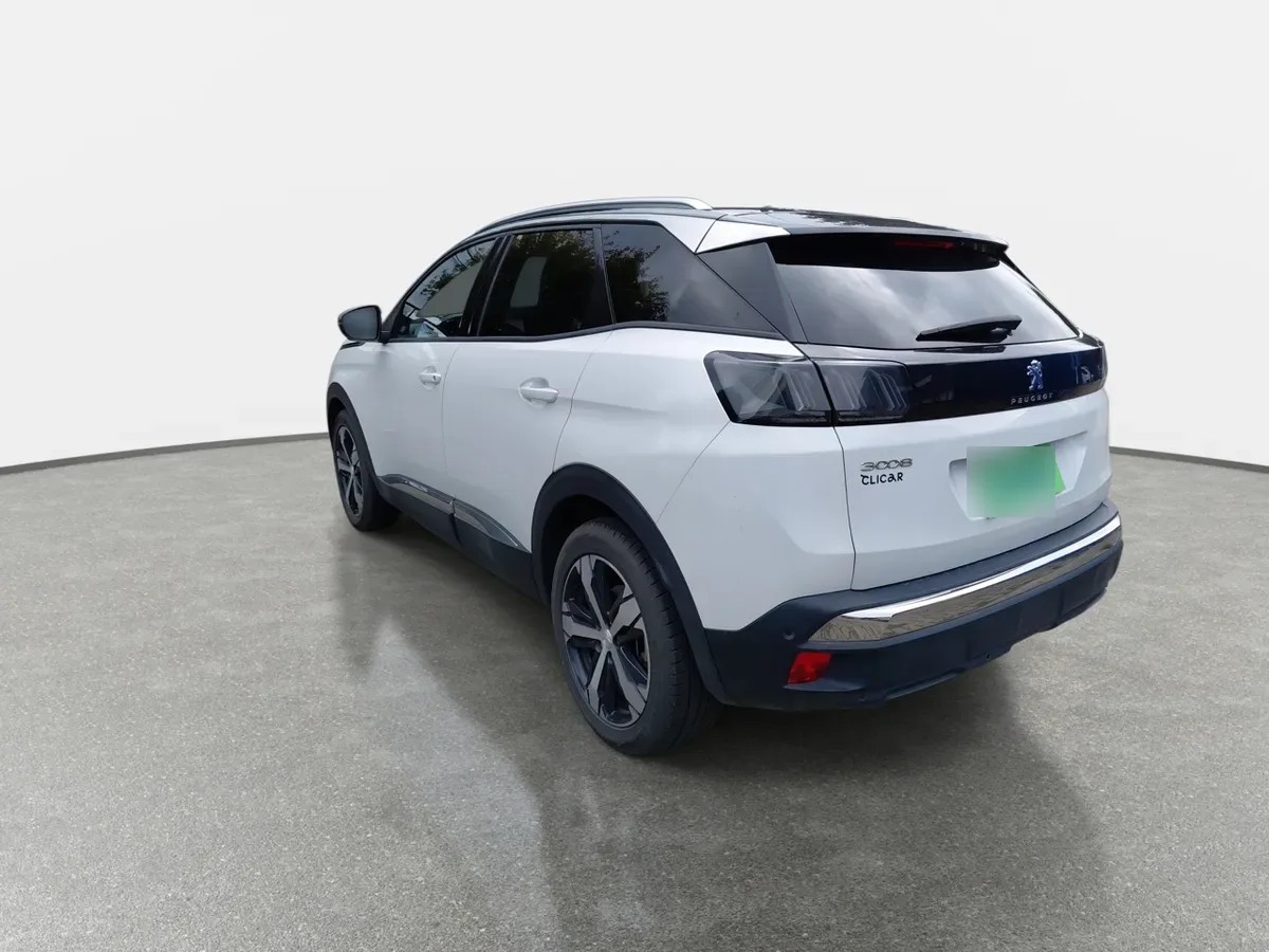 Peugeot 3008 1.5 Allure Pack Bluehdi 130 4x2 Eat8 5p año 2024