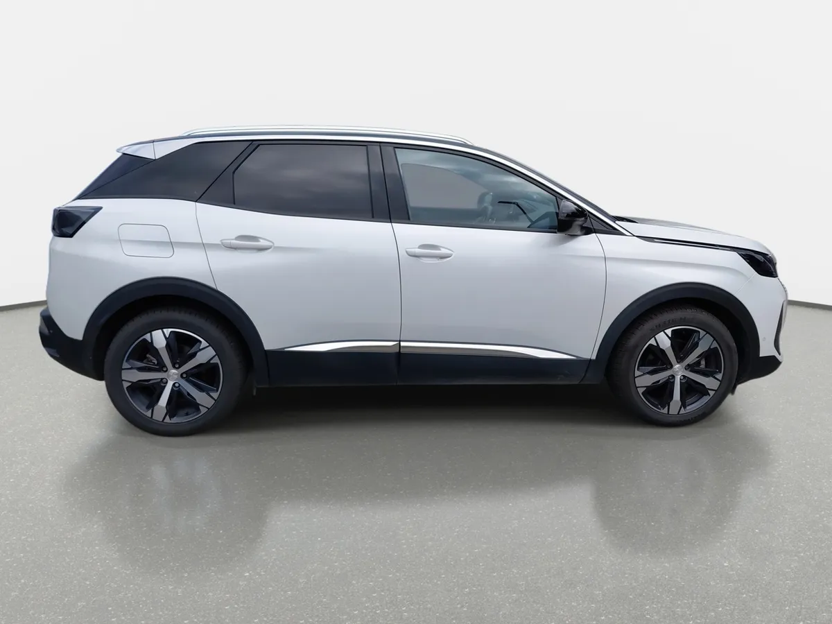 Peugeot 3008 1.5 Allure Pack Bluehdi 130 4x2 Eat8 5p año 2024