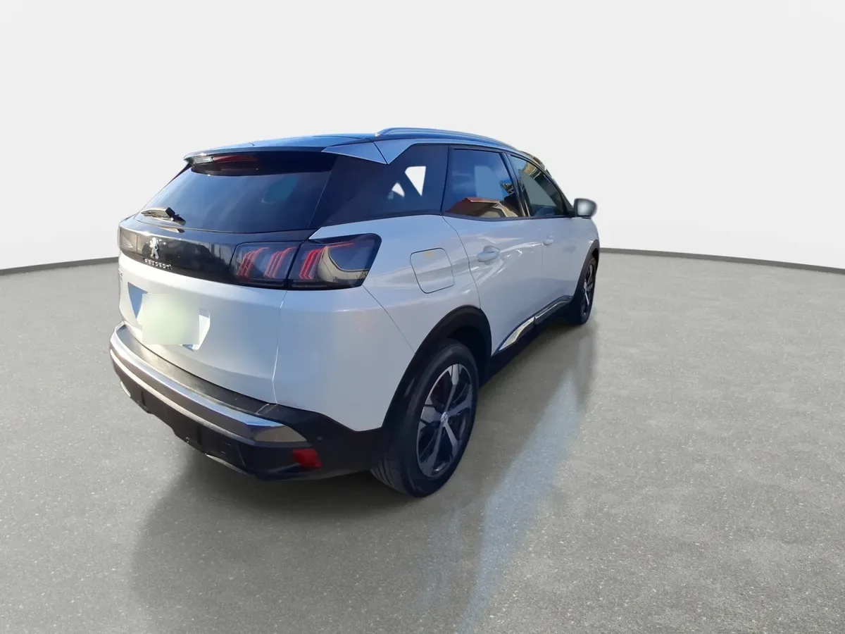 Peugeot 3008 1.5 Allure Pack Bluehdi 130 4x2 Eat8 5p año 2024