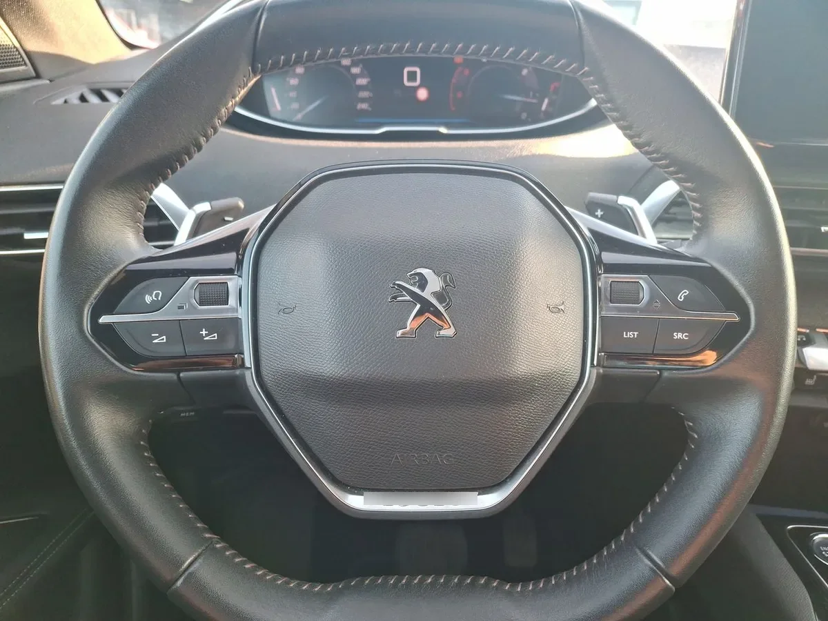 Peugeot 3008 1.5 Allure Pack Bluehdi 130 4x2 Eat8 5p año 2024