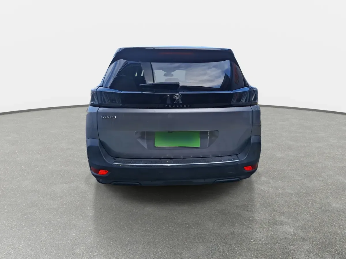 Peugeot 5008 1.5 Allure Pack Bluehdi 130 4x2 Eat8 5p año 2024