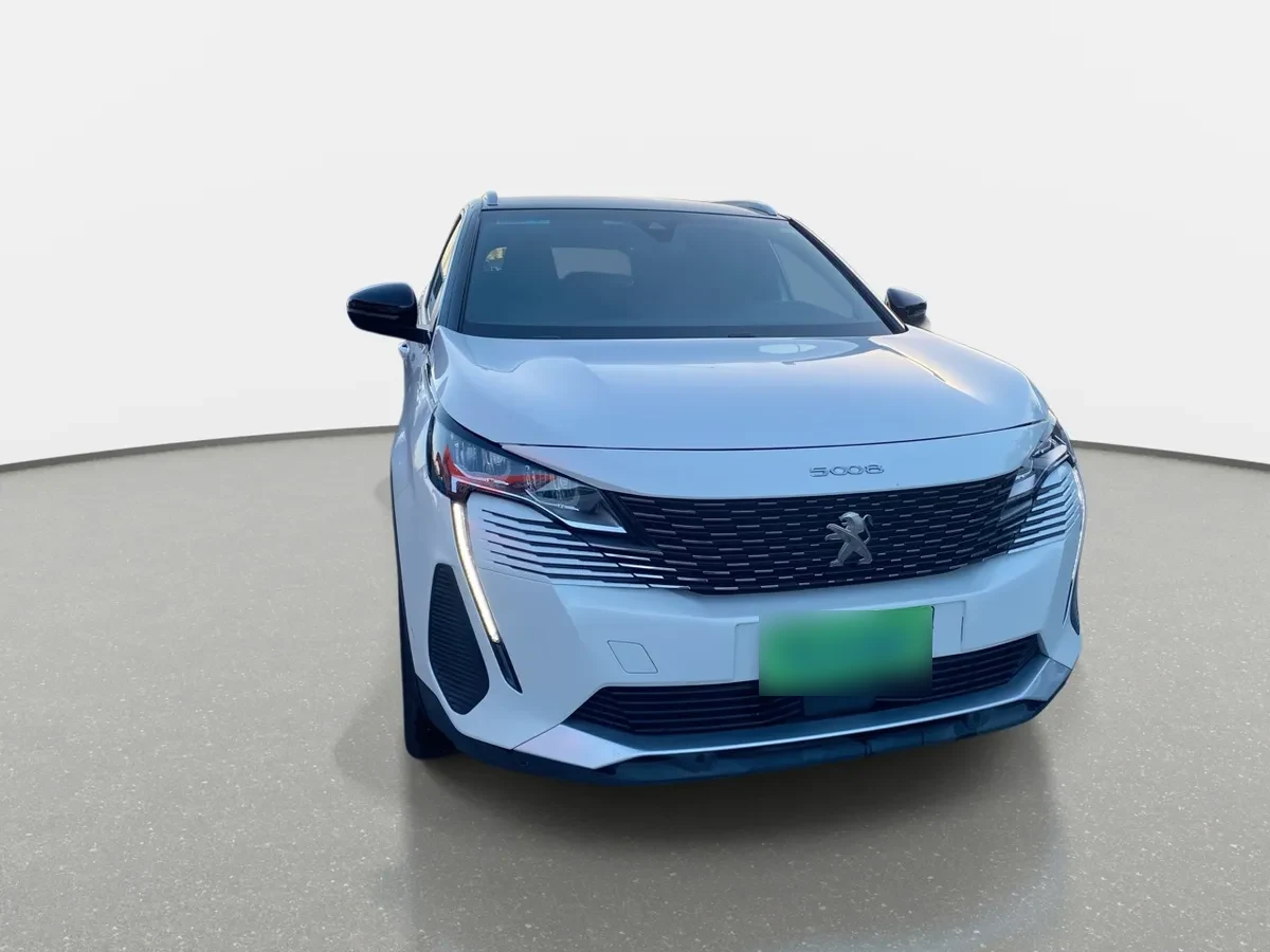 Peugeot 5008 1.5 Allure Pack Bluehdi 130 4x2 Eat8 5p año 2024
