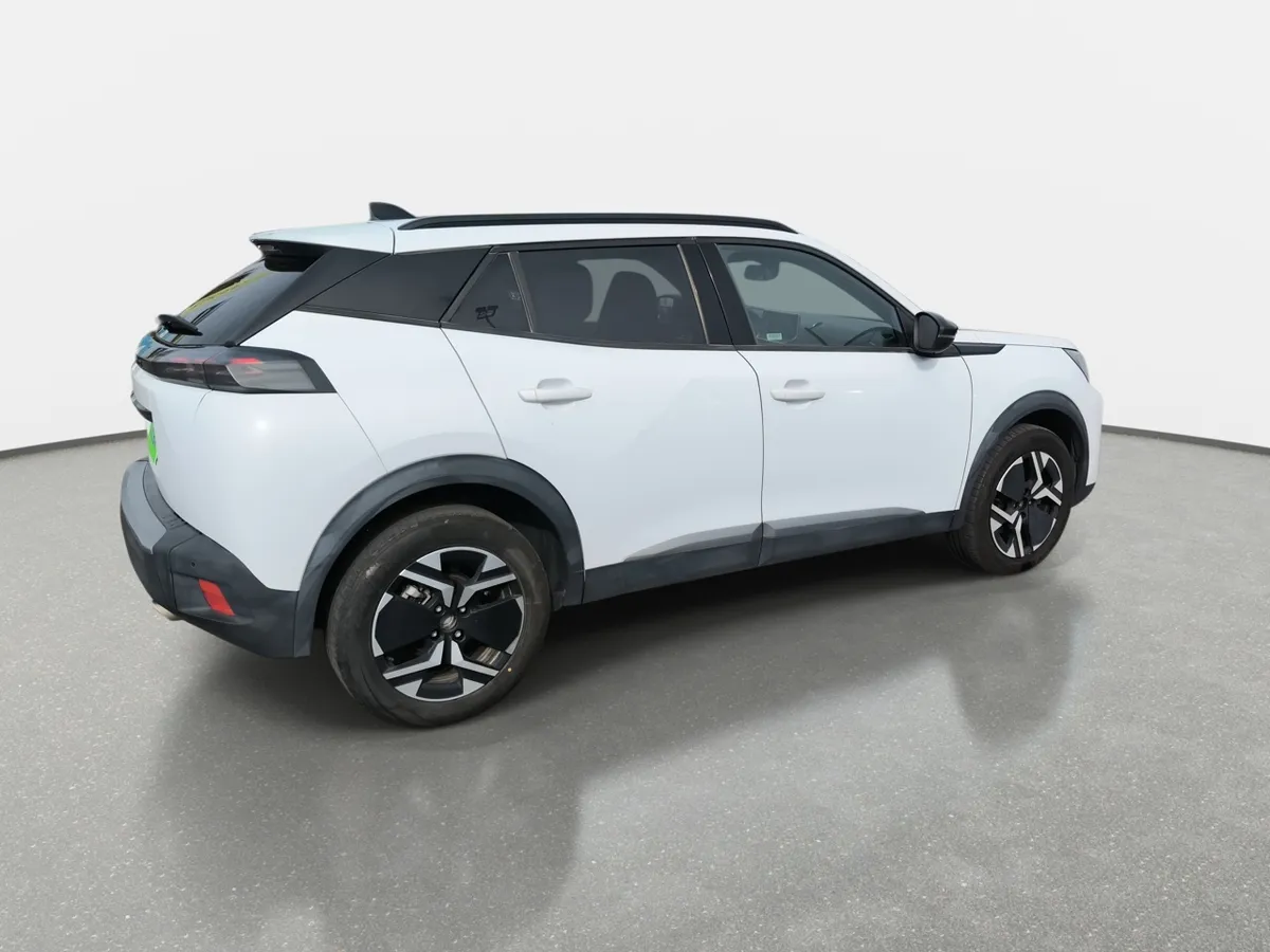 Peugeot 2008 1.5 Allure Pack Bluehdi 130hp Diesel 4x2 Eat8 5p año 2024