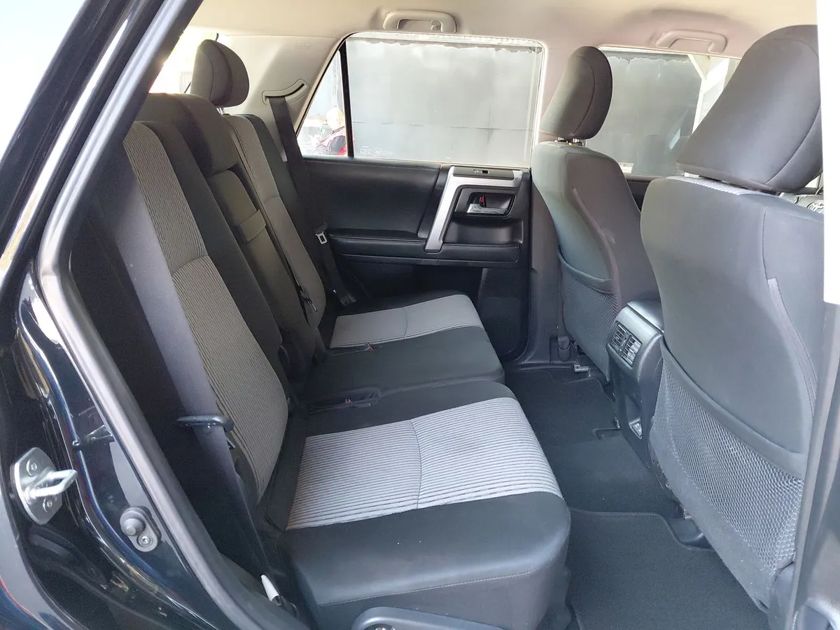 Toyota 4runner 4.0 Sr5 4x2 Control Volante Euro V At 5p año 2022