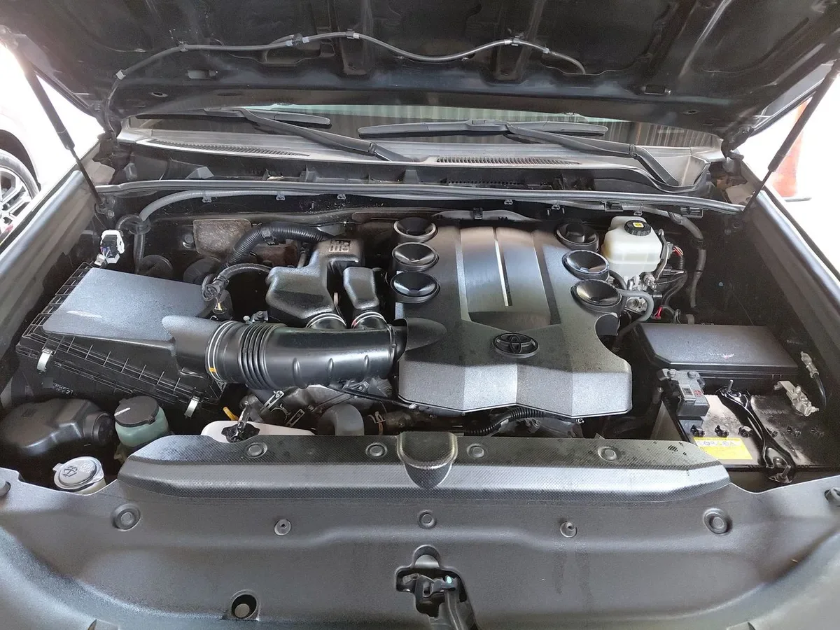 Toyota 4runner 4.0 Sr5 4x2 Control Volante Euro V At 5p año 2022