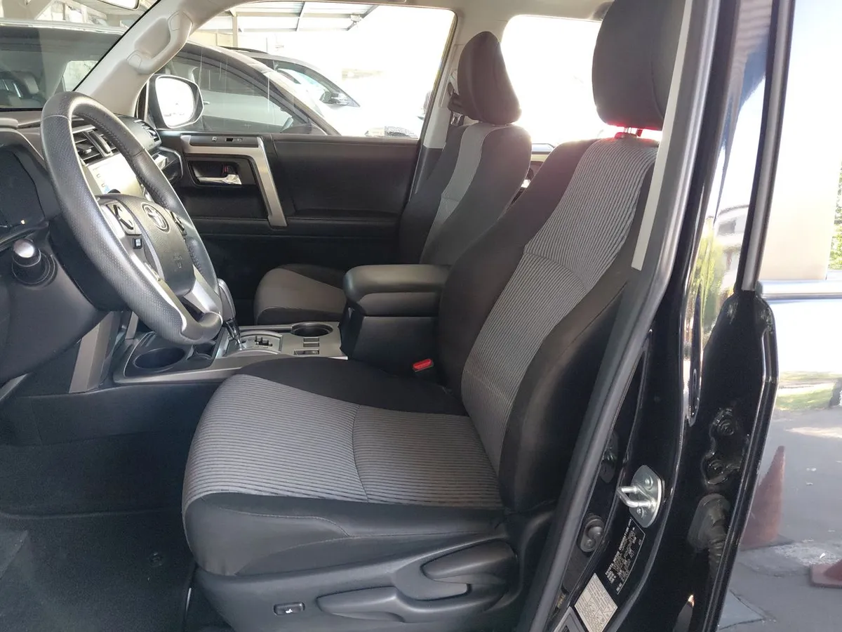 Toyota 4runner 4.0 Sr5 4x2 Control Volante Euro V At 5p año 2022