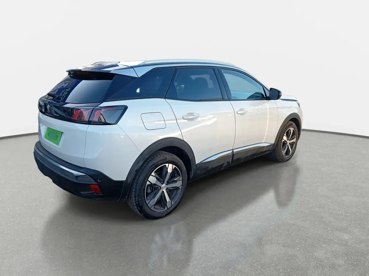 Peugeot 3008 1.5 Allure Pack Bluehdi 130 4x2 Eat8 5p año 2024